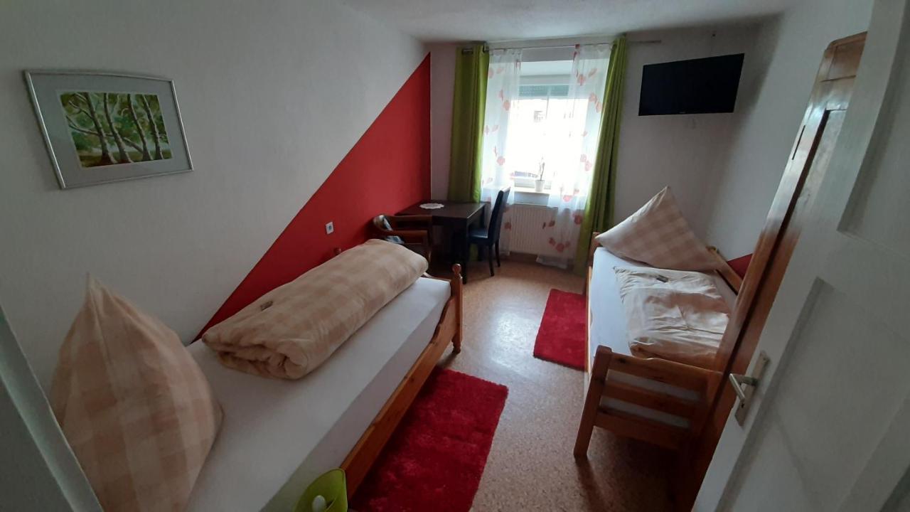 Apartmenthaus "Zum Birnbaum" Rosstal ภายนอก รูปภาพ