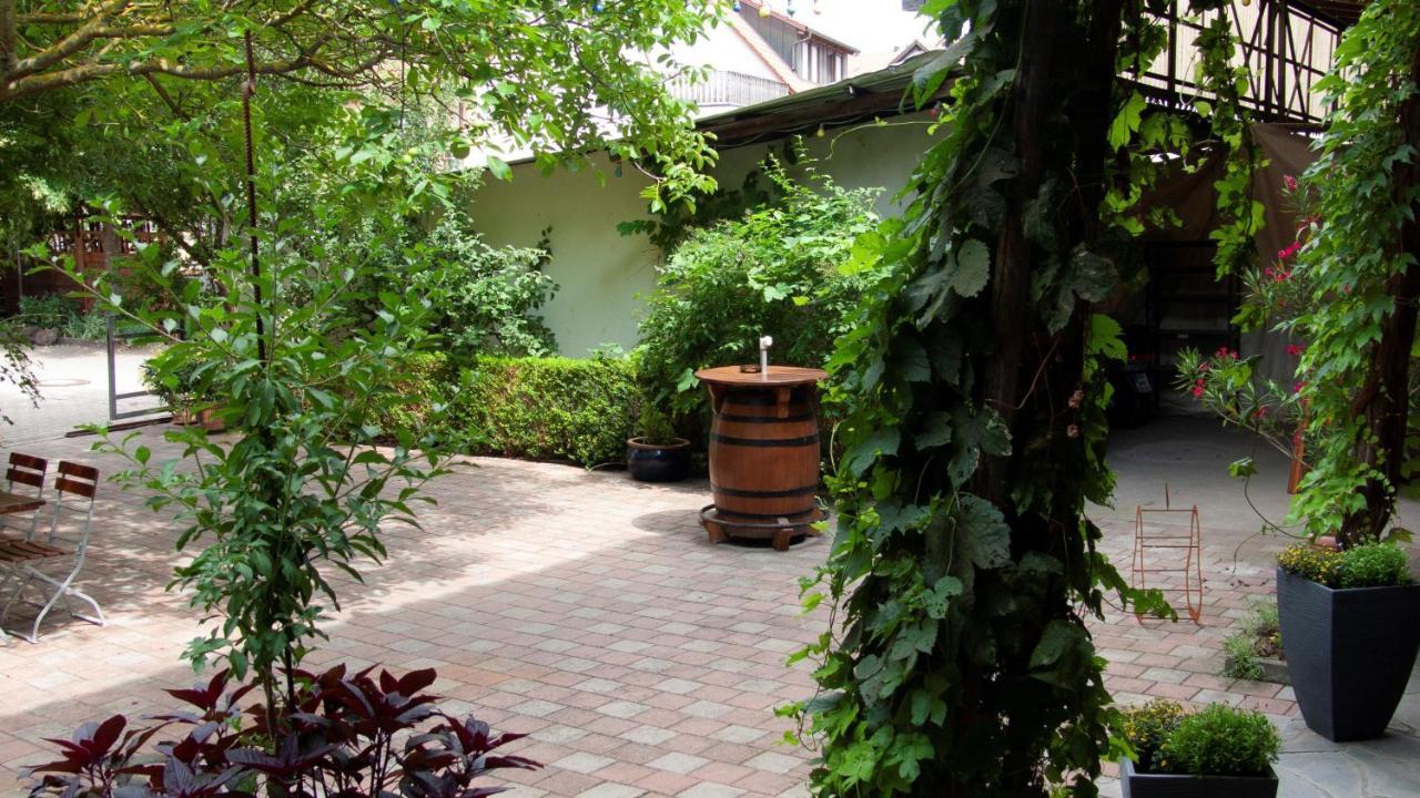 Apartmenthaus "Zum Birnbaum" Rosstal ภายนอก รูปภาพ