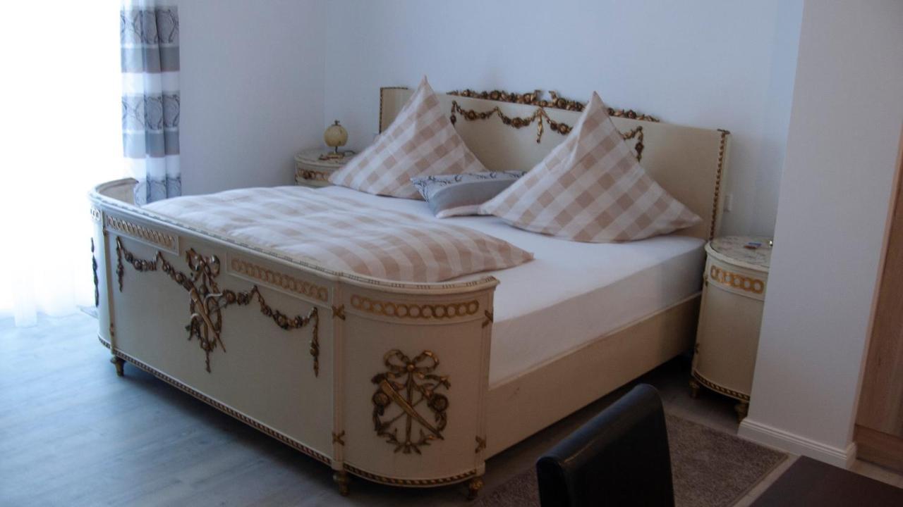 Apartmenthaus "Zum Birnbaum" Rosstal ภายนอก รูปภาพ