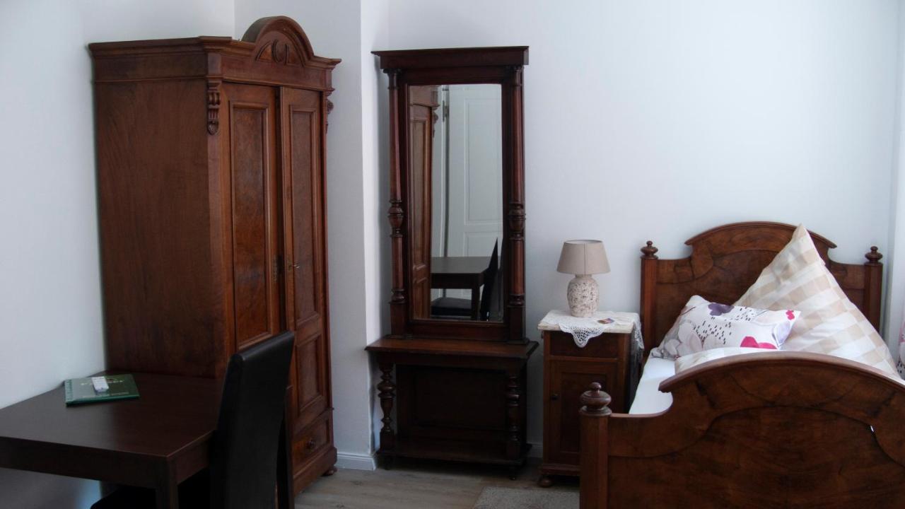 Apartmenthaus "Zum Birnbaum" Rosstal ภายนอก รูปภาพ