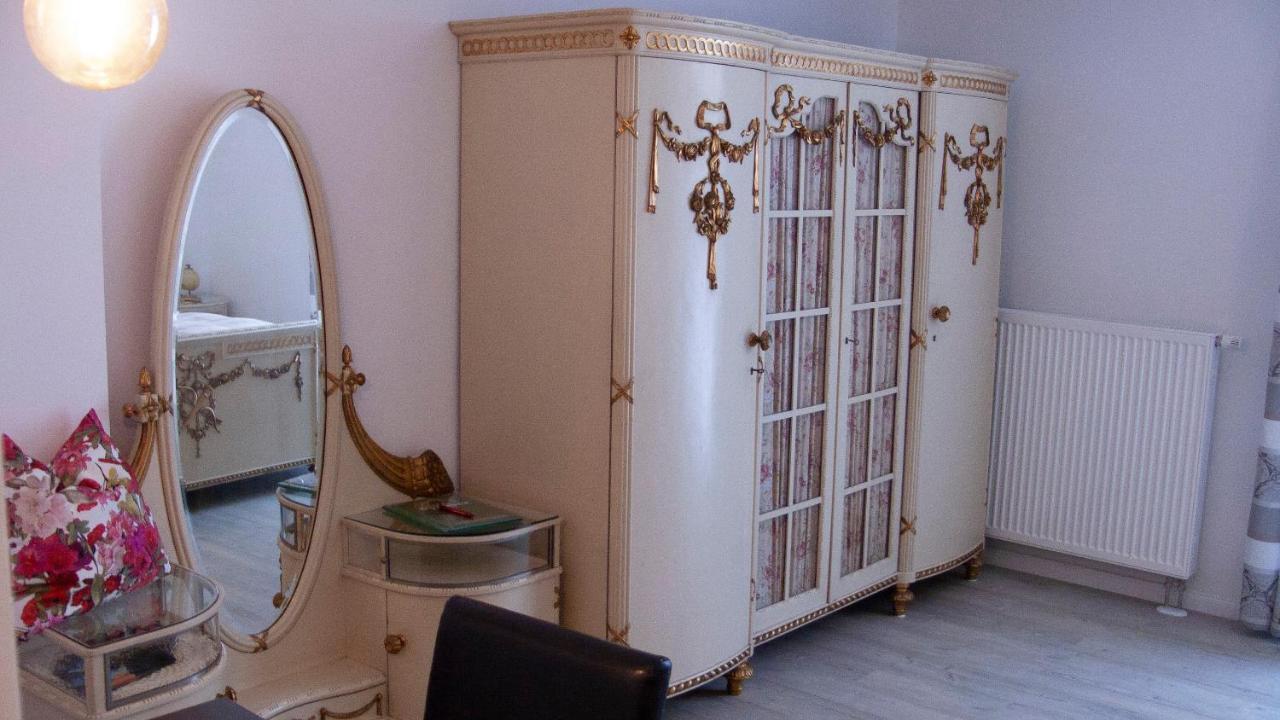 Apartmenthaus "Zum Birnbaum" Rosstal ภายนอก รูปภาพ